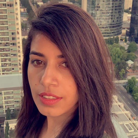 Meet your Posher, Aaisha - Picture 2 of 2